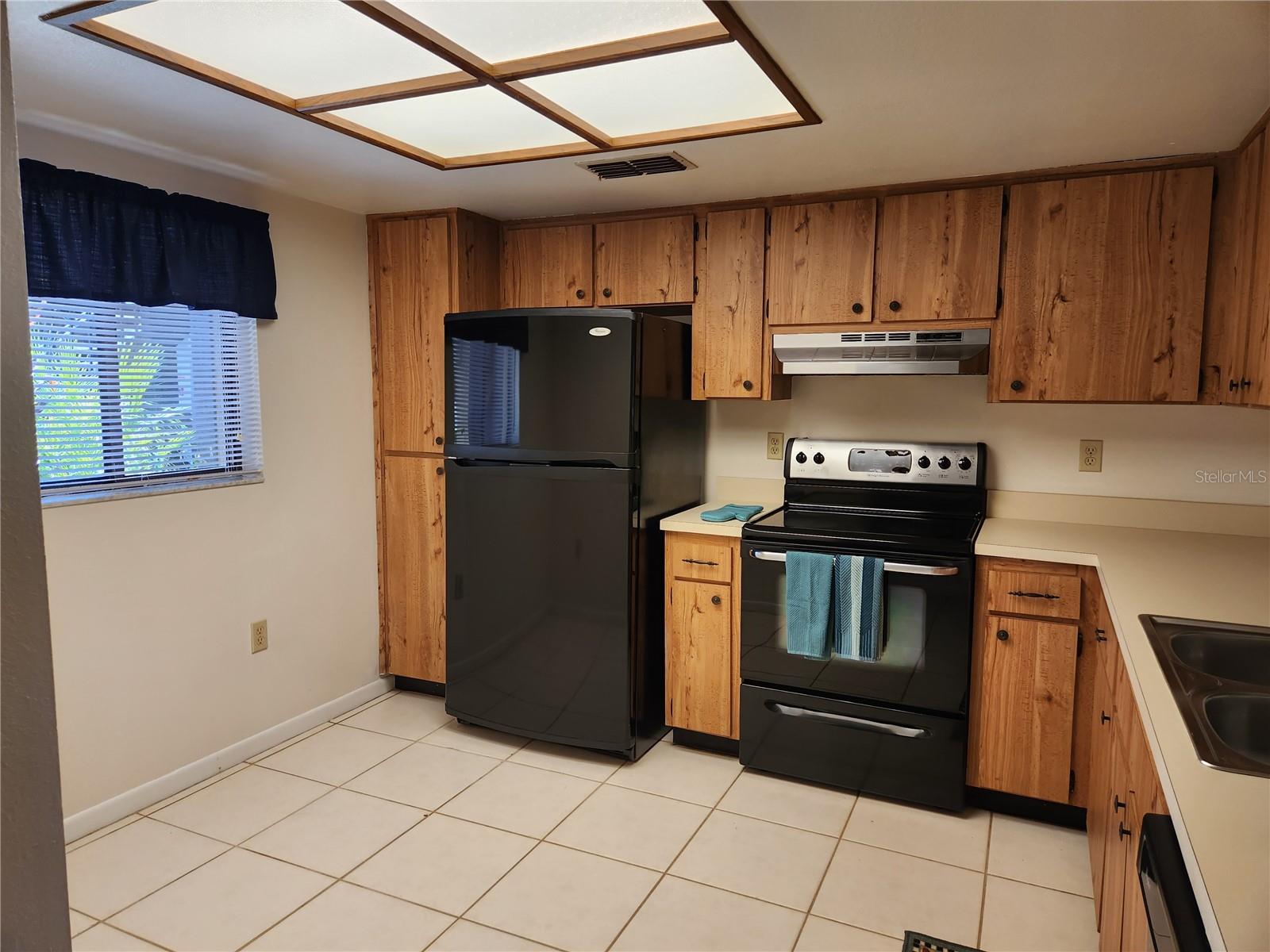 Image 4 of 13 For 2685 Sabal Springs Circle 103