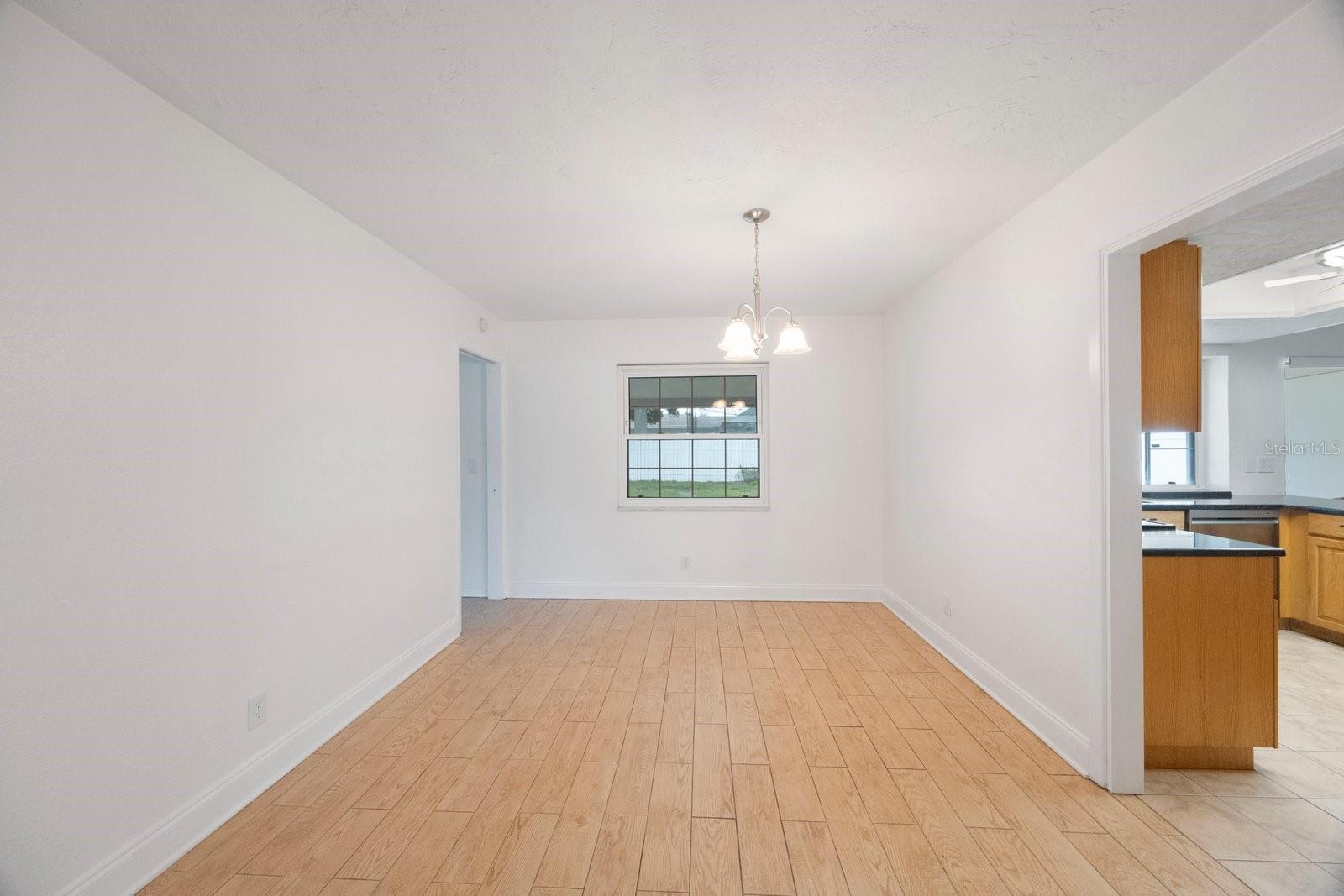 Image 10 of 47 For 13208 88th Avenue