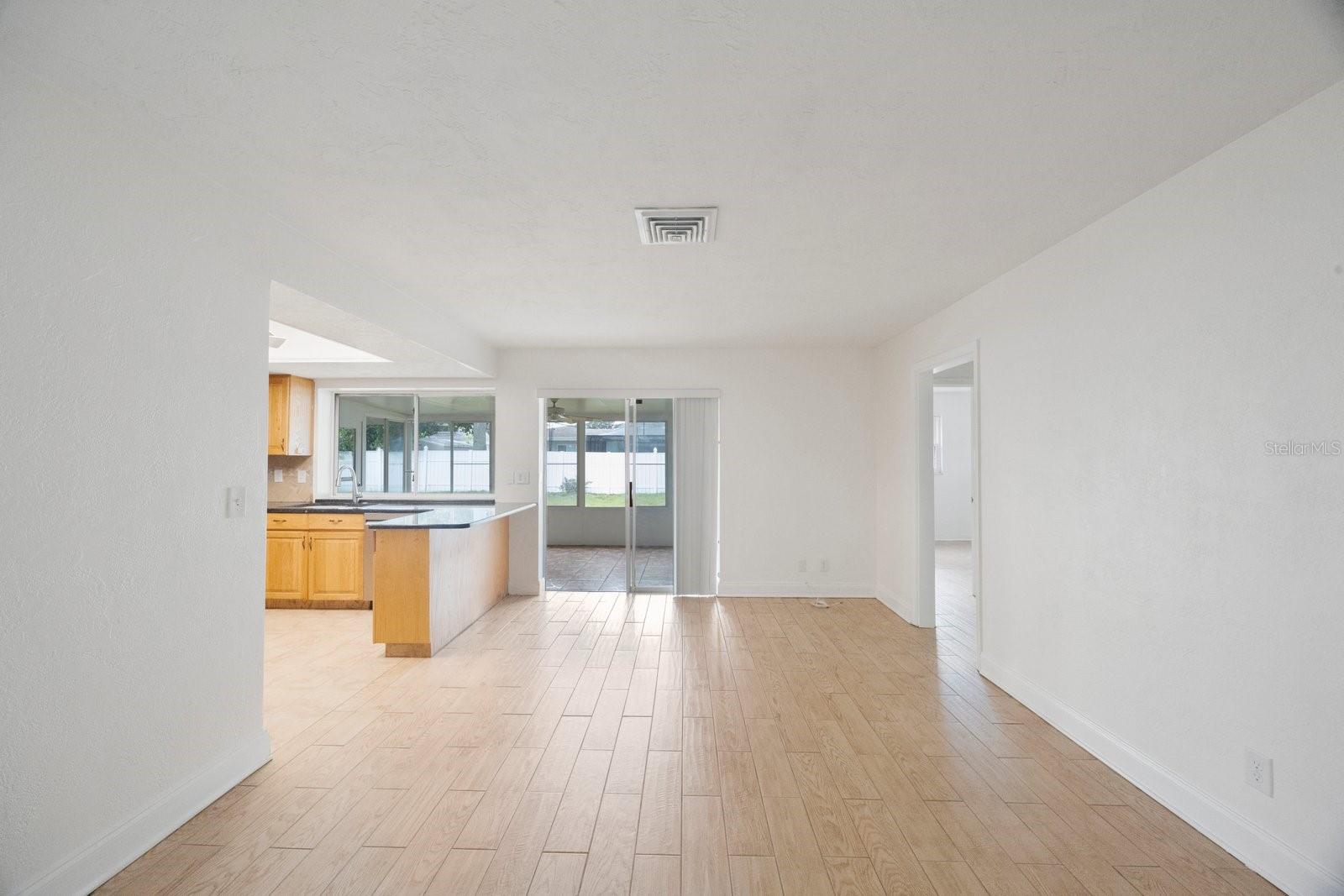 Image 12 of 47 For 13208 88th Avenue