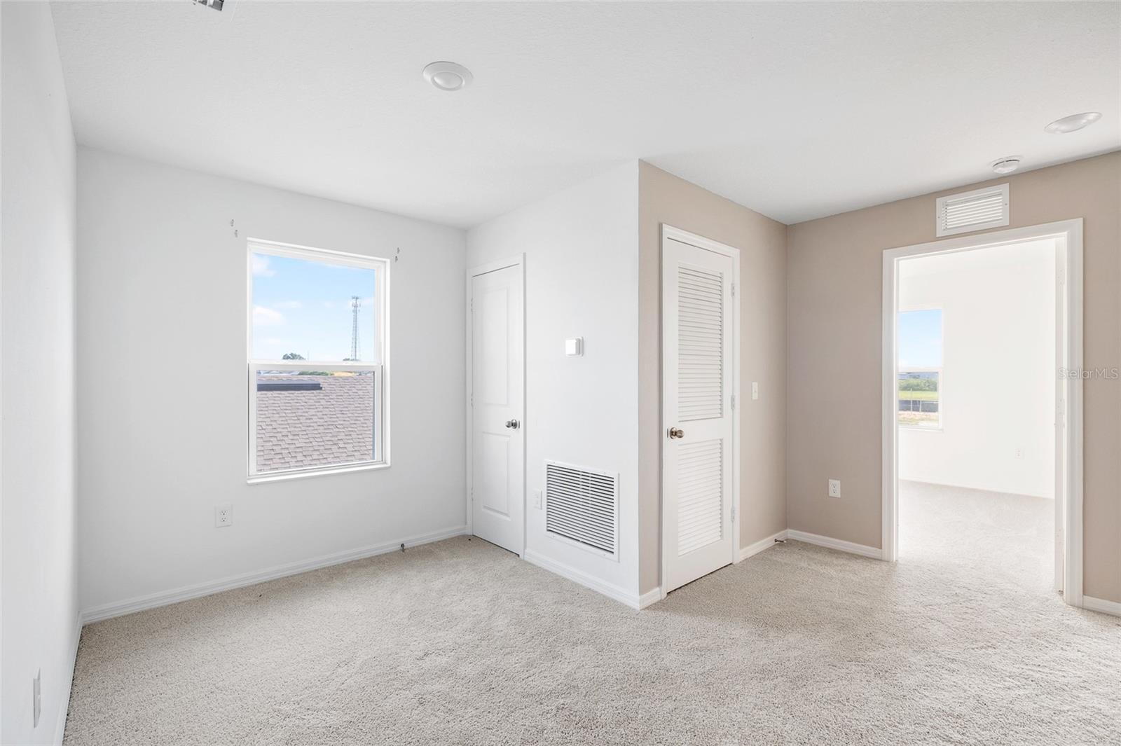 Image 17 of 37 For 5317 Cricket Road