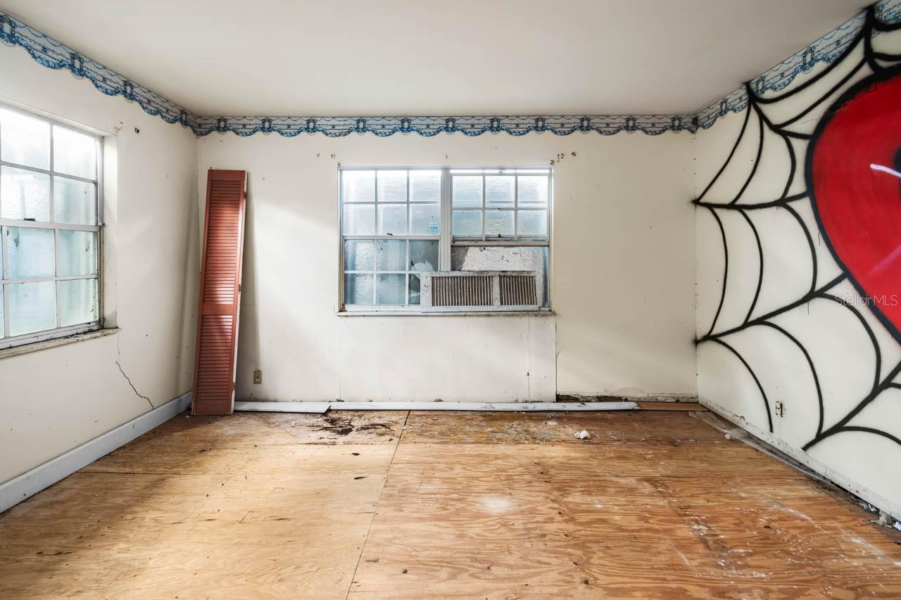 Image 18 of 30 For 1501 12th Street Ne