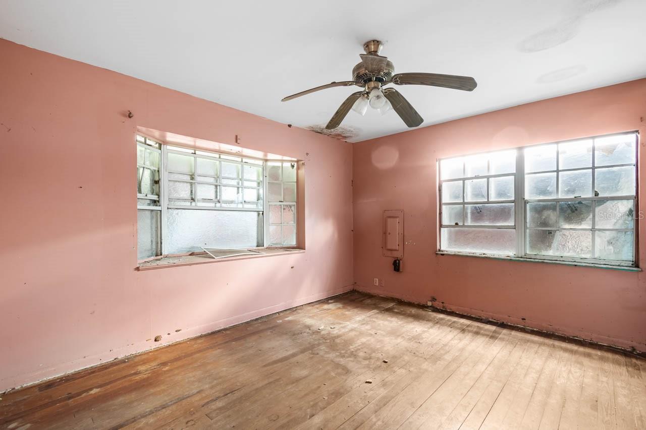 Image 19 of 30 For 1501 12th Street Ne