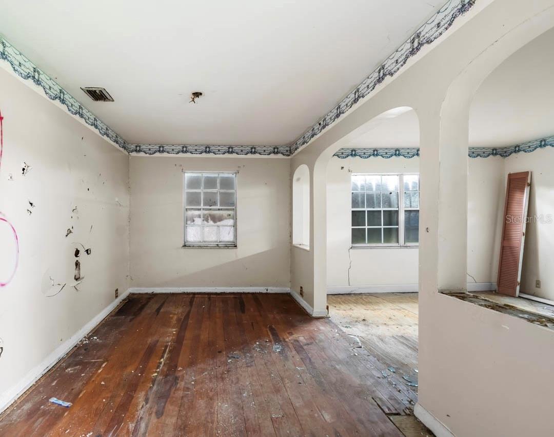 Image 23 of 30 For 1501 12th Street Ne