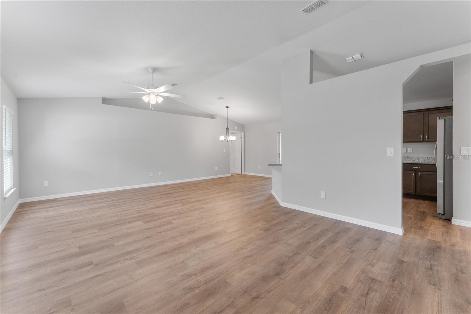 Image 6 of 50 For 9461 Sandree Drive