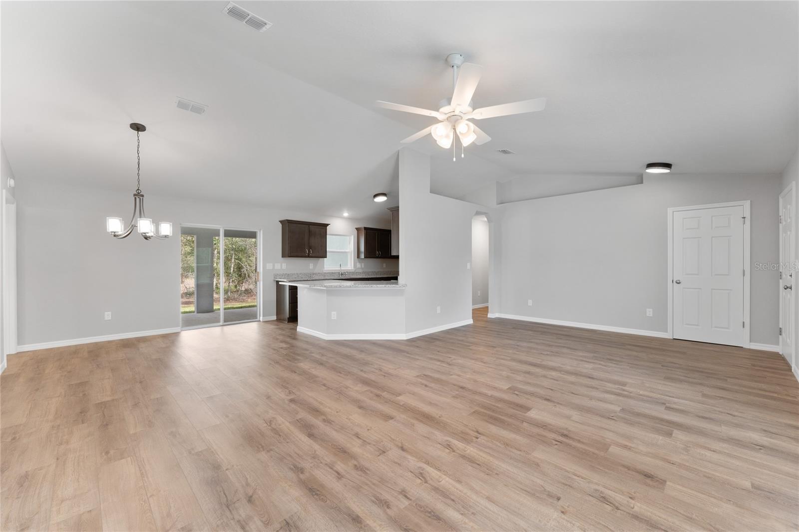 Image 9 of 50 For 9461 Sandree Drive