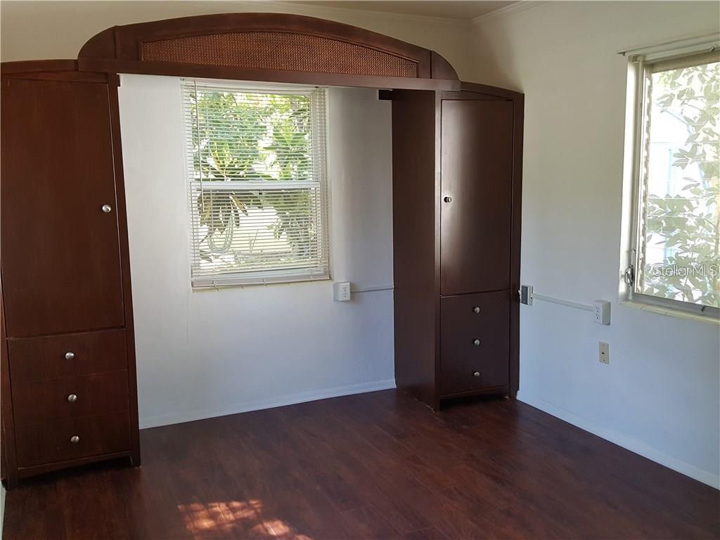 Image 12 of 35 For 5839 Grand Boulevard