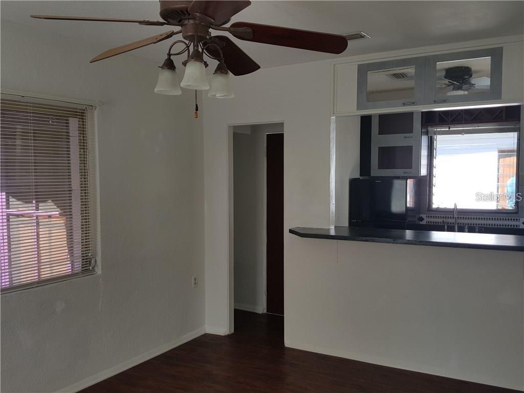 Image 6 of 35 For 5839 Grand Boulevard
