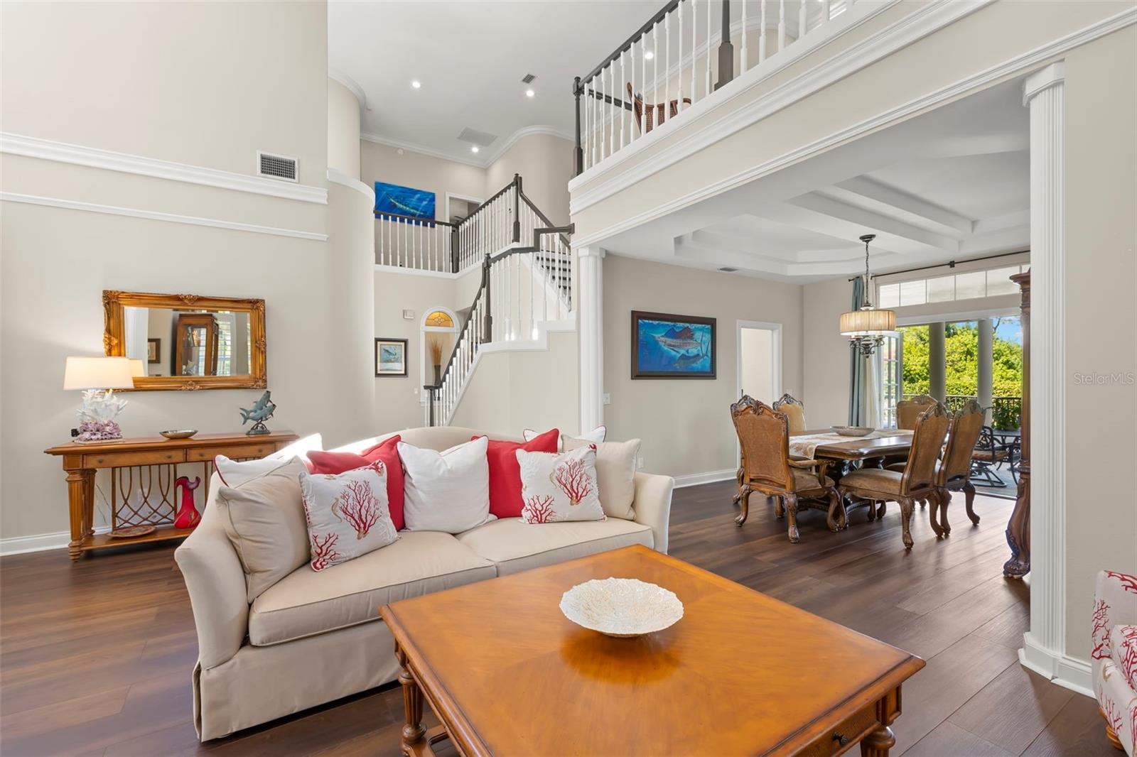 Listing photo id 8 for 9183 Waterash Lane N