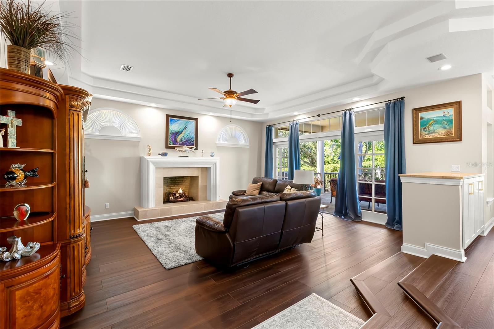 Listing photo id 12 for 9183 Waterash Lane N