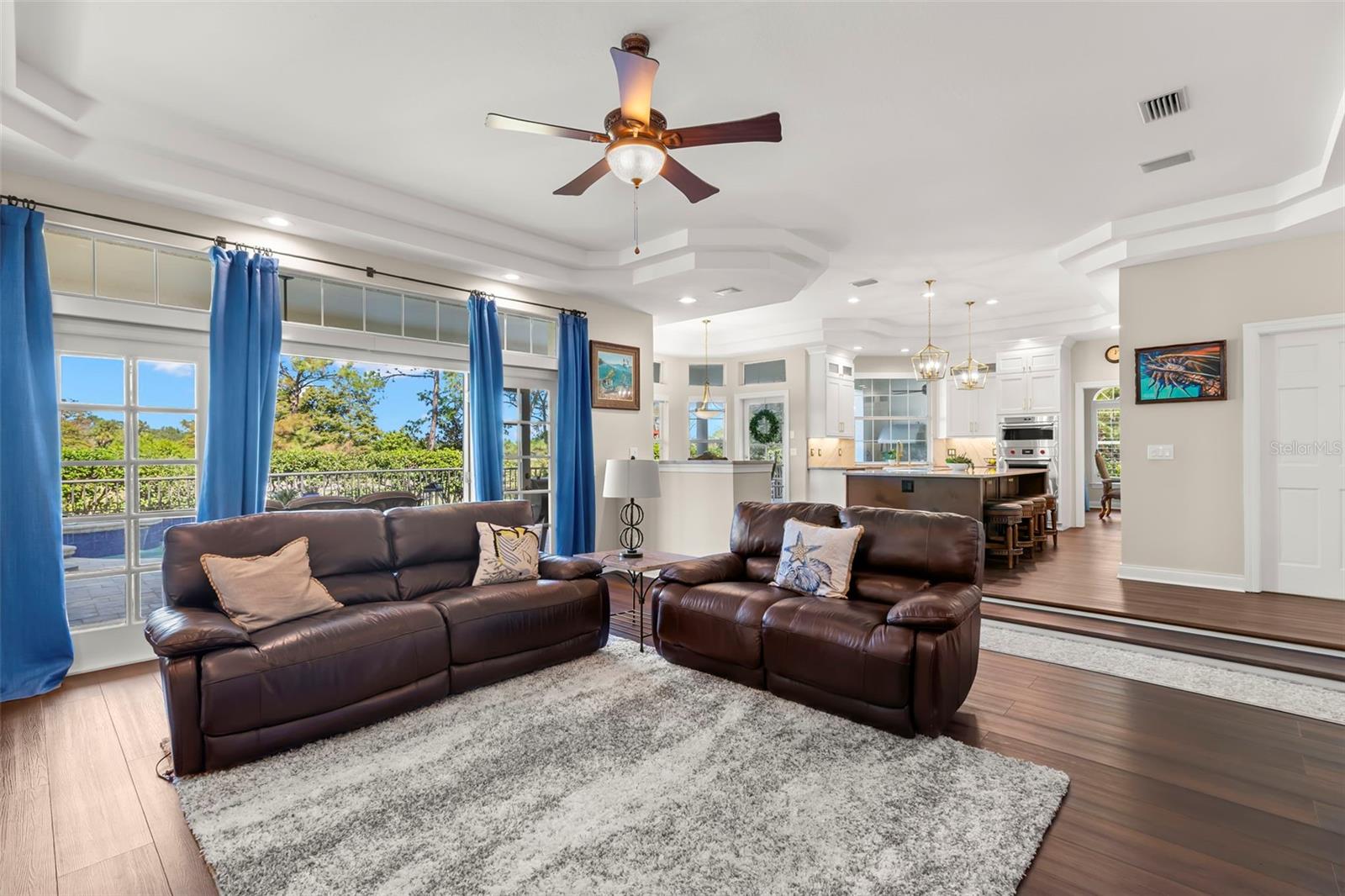 Listing photo id 14 for 9183 Waterash Lane N