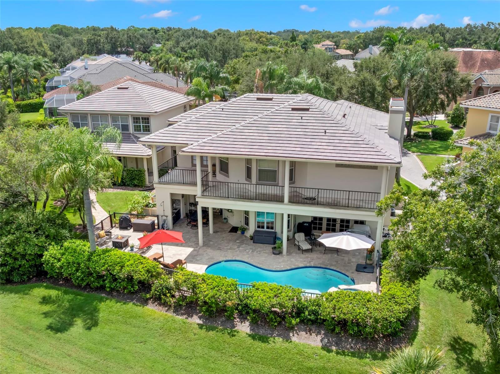 Listing photo id 1 for 9183 Waterash Lane N