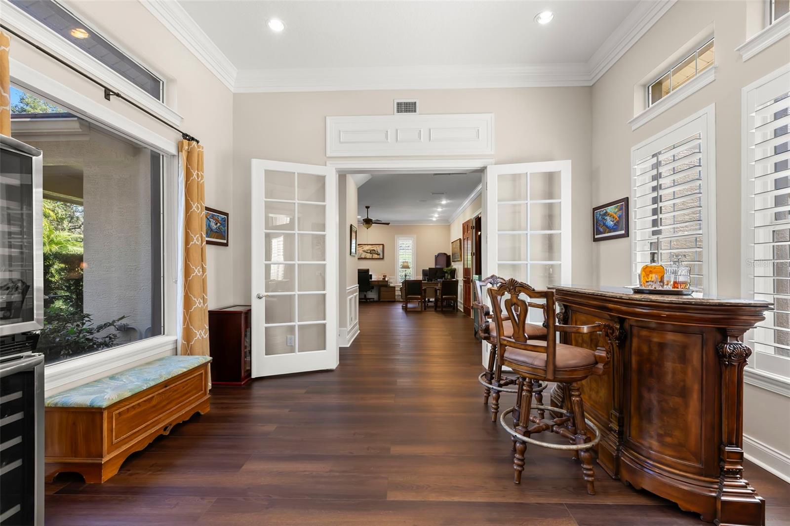 Listing photo id 31 for 9183 Waterash Lane N