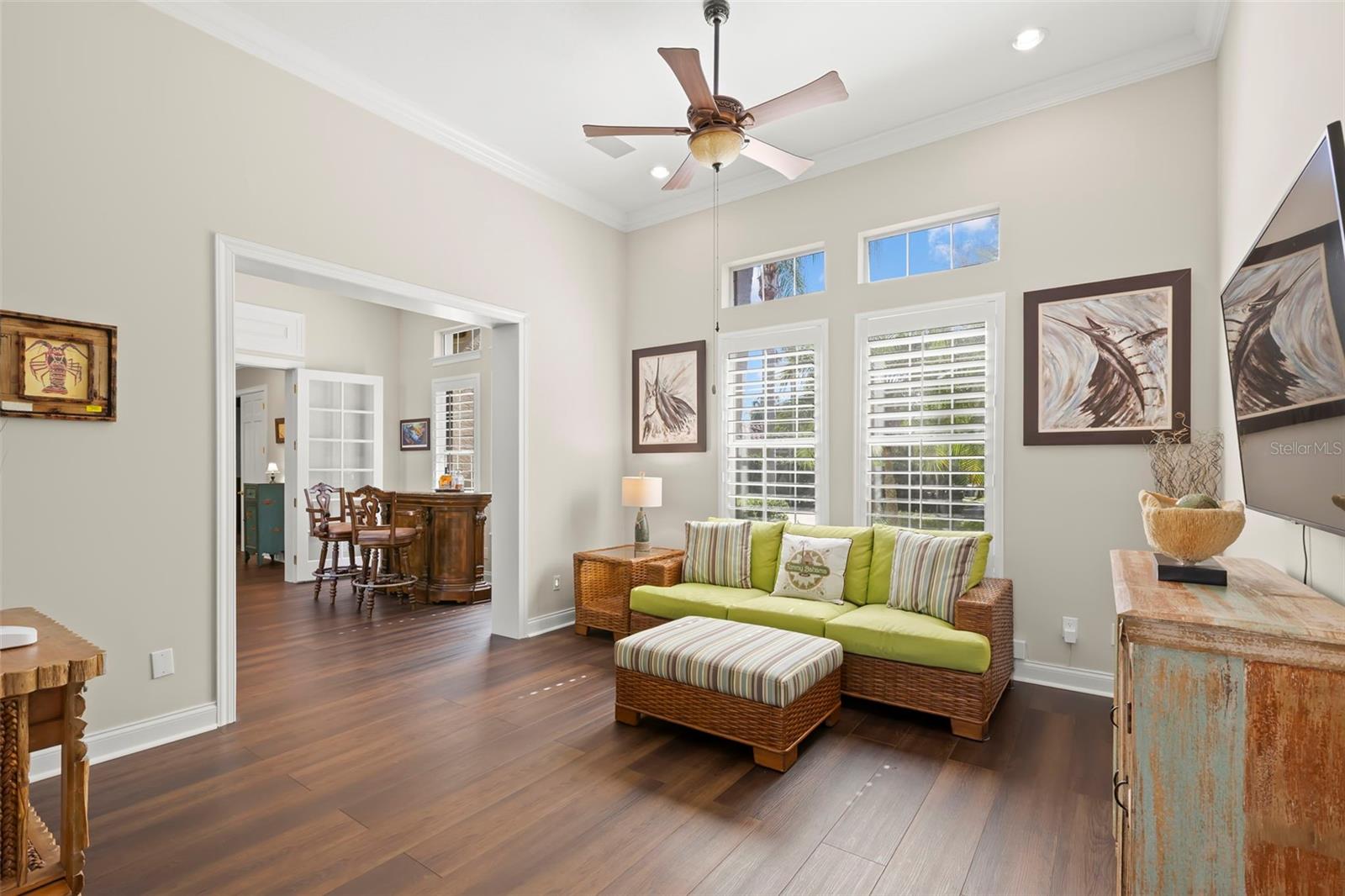 Listing photo id 33 for 9183 Waterash Lane N