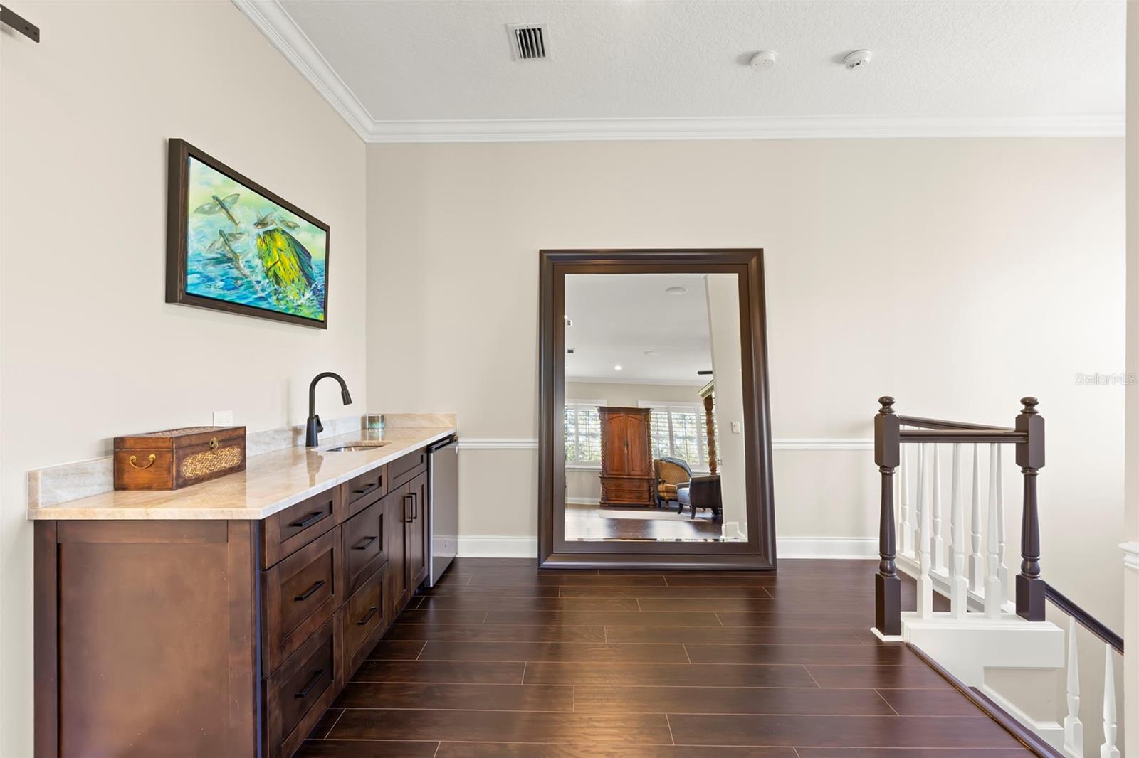 Listing photo id 34 for 9183 Waterash Lane N