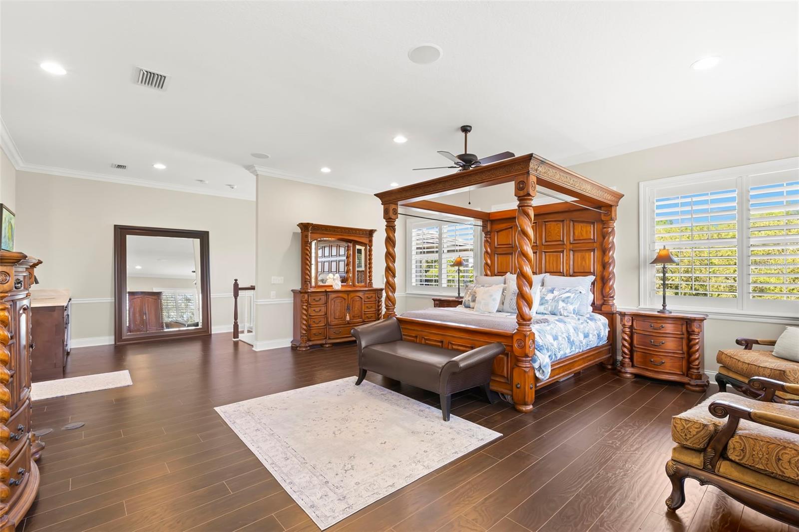 Listing photo id 36 for 9183 Waterash Lane N