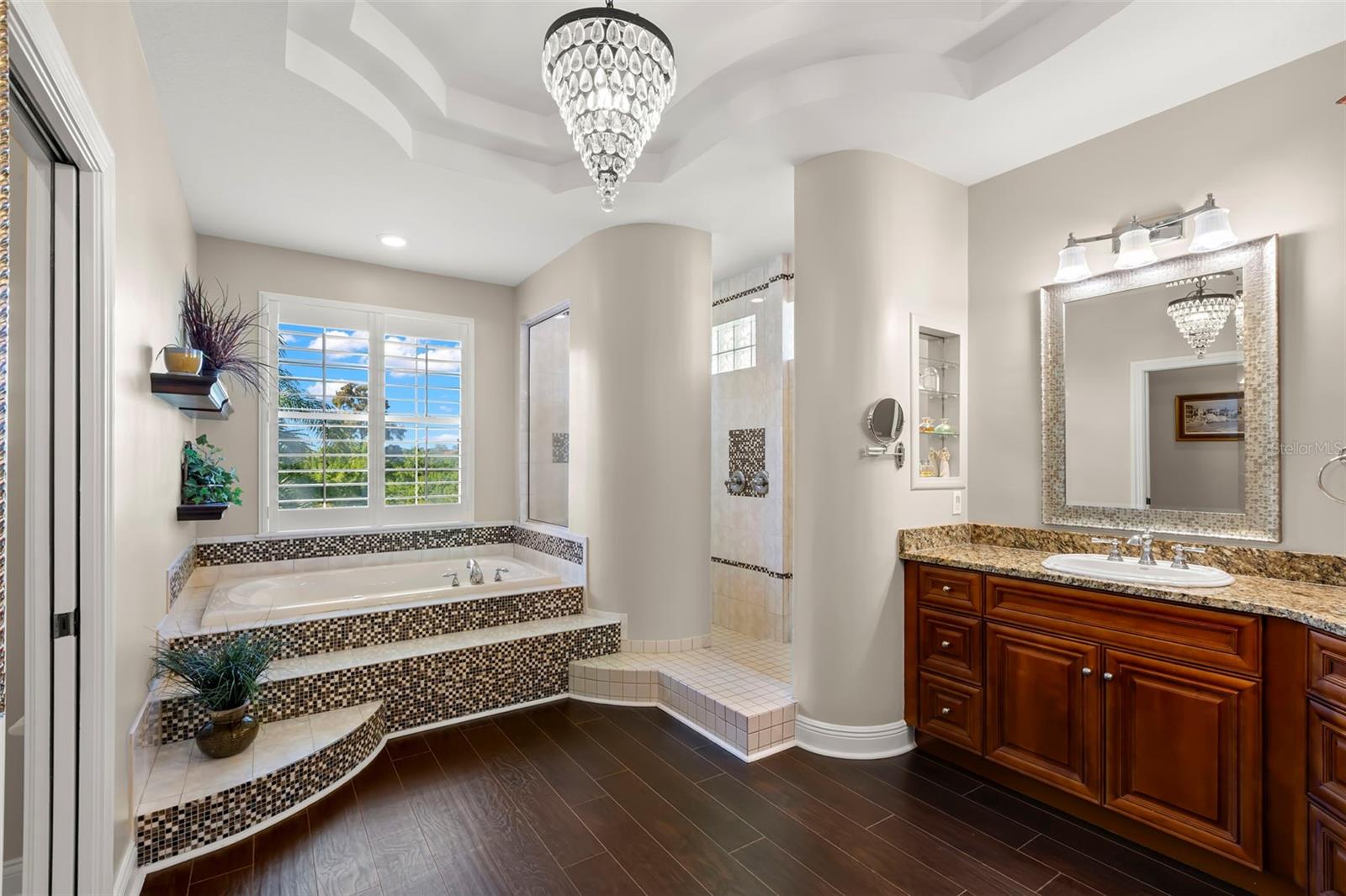 Listing photo id 46 for 9183 Waterash Lane N