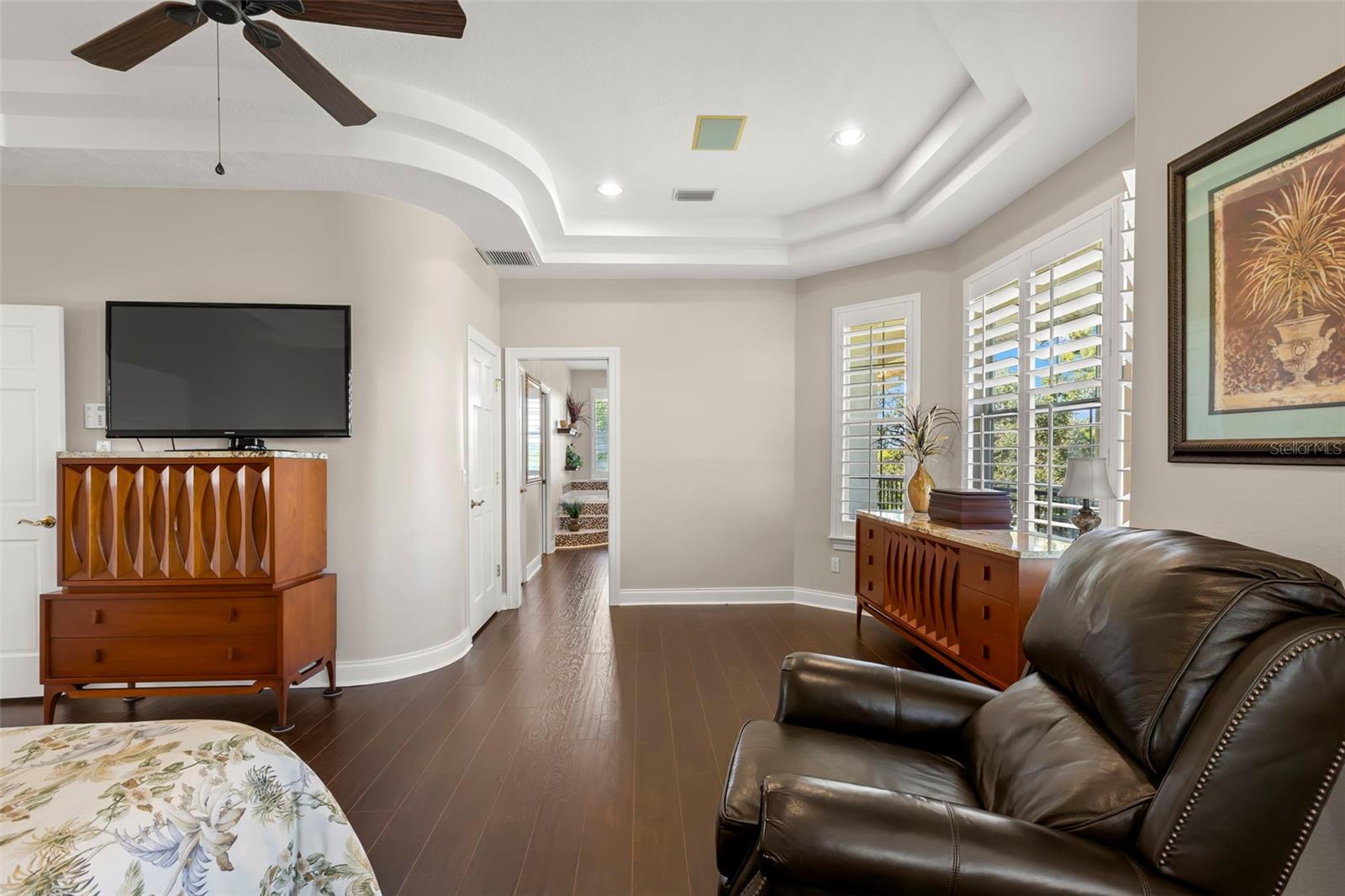 Listing photo id 48 for 9183 Waterash Lane N