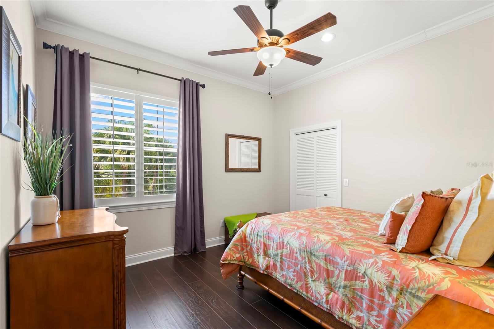 Listing photo id 49 for 9183 Waterash Lane N