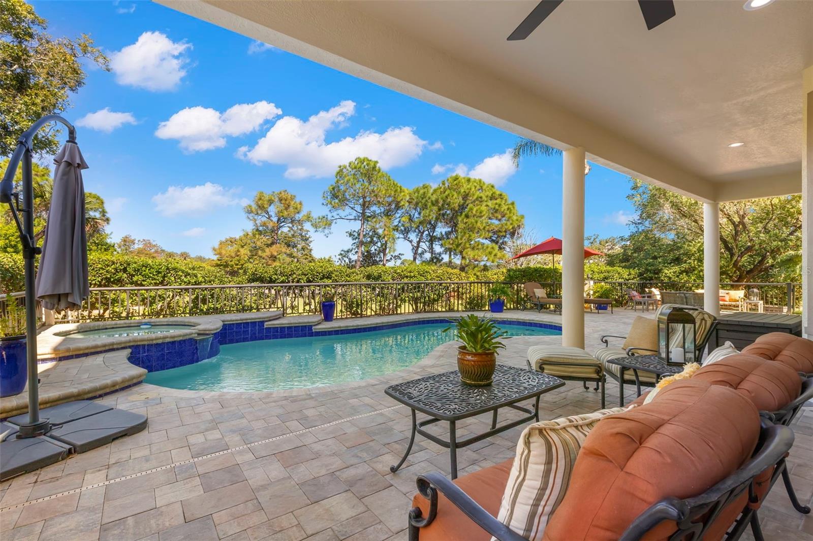 Listing photo id 59 for 9183 Waterash Lane N