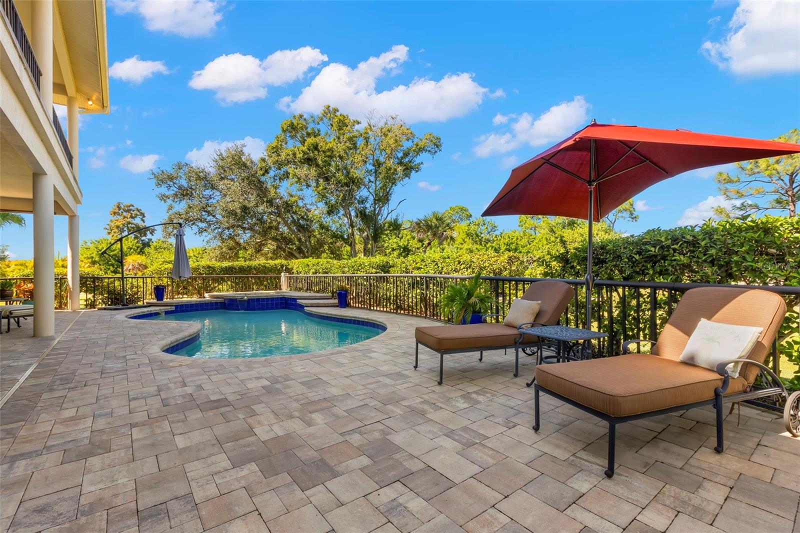 Listing photo id 63 for 9183 Waterash Lane N