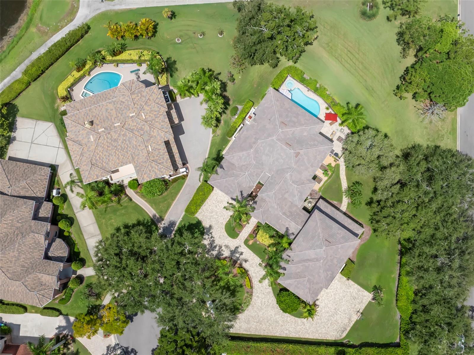 Listing photo id 85 for 9183 Waterash Lane N