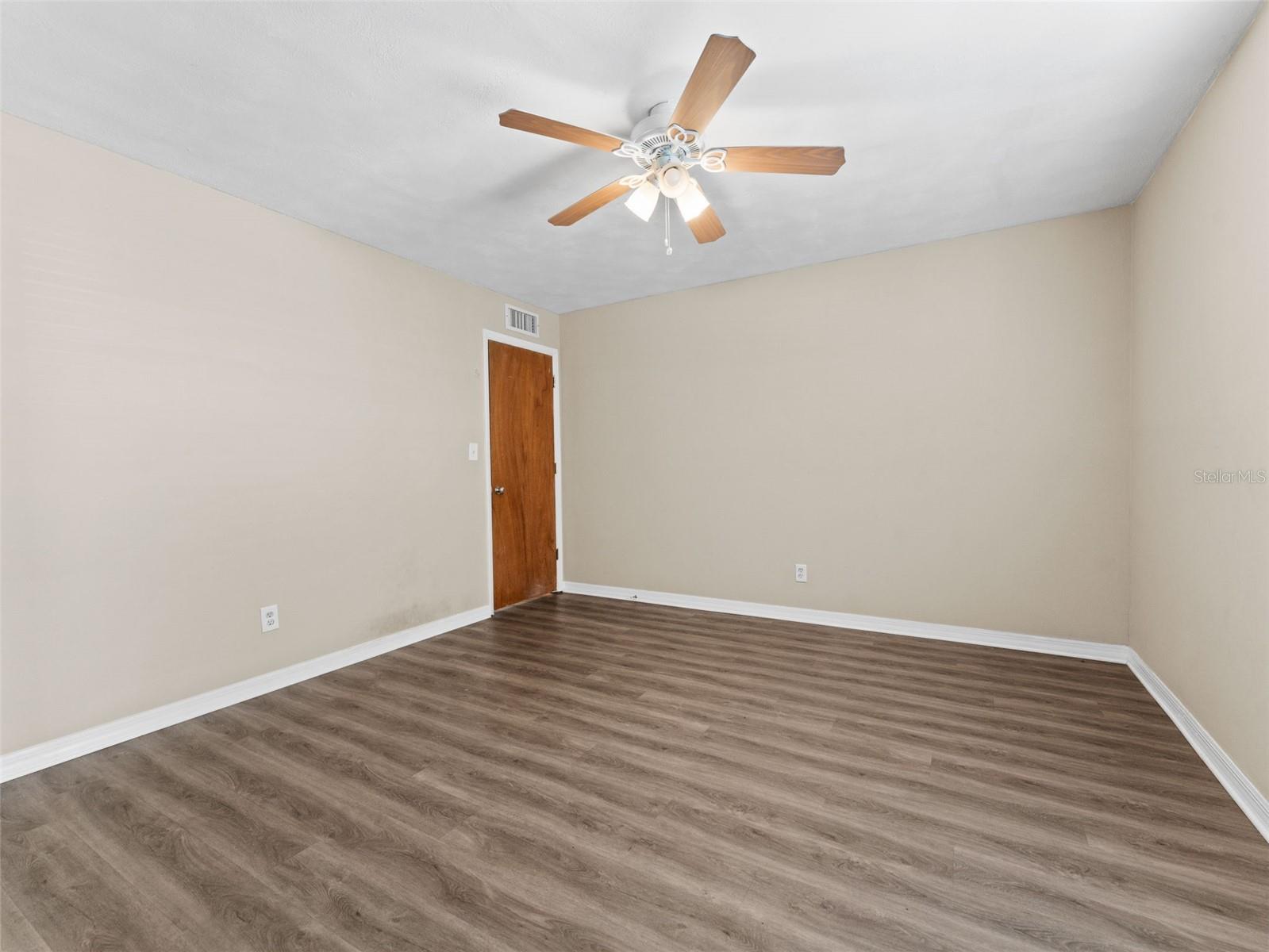 Image 8 of 14 For 2808 Azeele Street 117