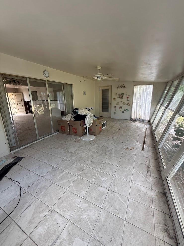 Image 22 of 31 For 1336 Robin Road S