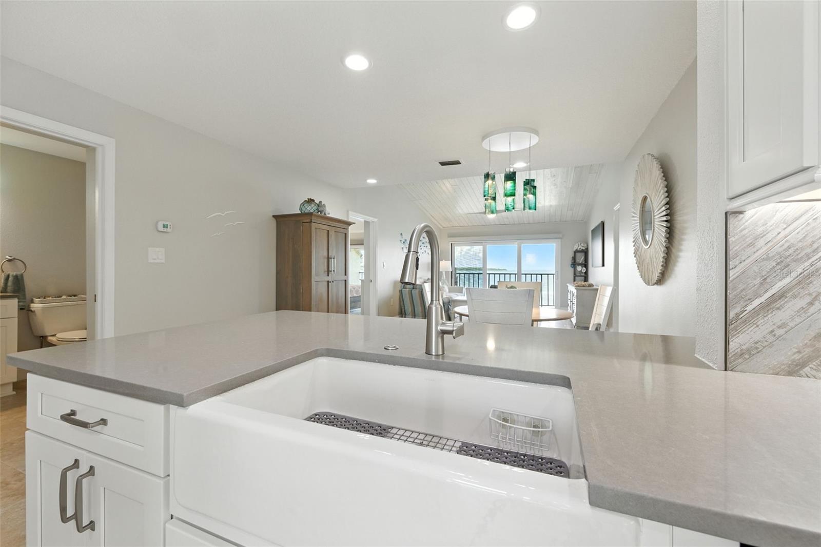 Image 10 of 33 For 7540 Sunshine Skyway Lane S 221