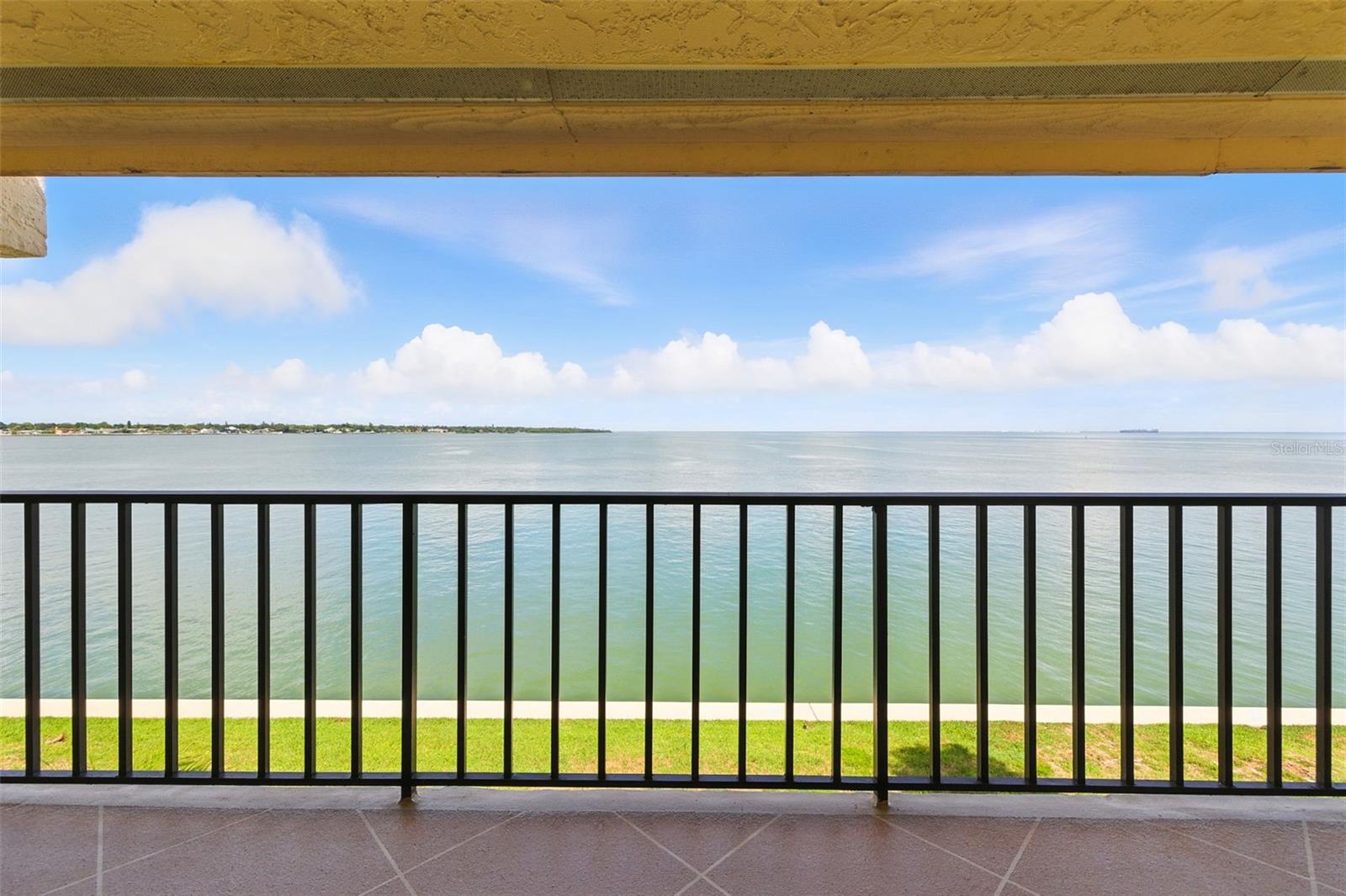 Image 4 of 33 For 7540 Sunshine Skyway Lane S 221