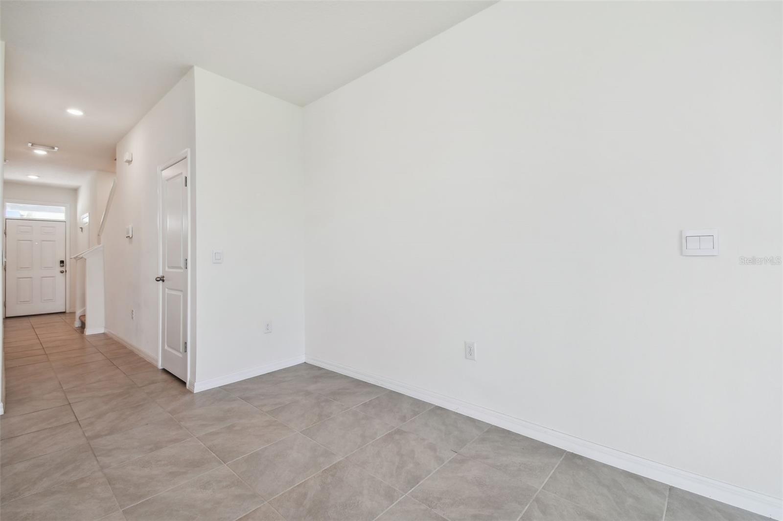 Image 15 of 82 For 33078 Major Oak Drive