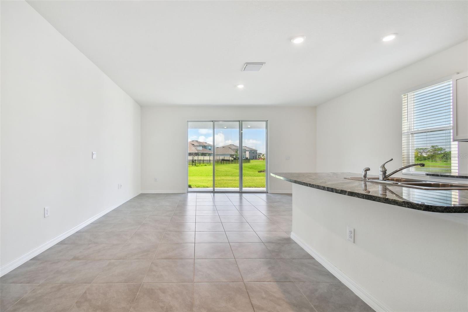 Image 16 of 82 For 33078 Major Oak Drive