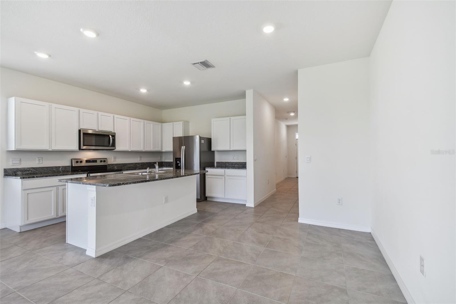 Image 17 of 82 For 33078 Major Oak Drive