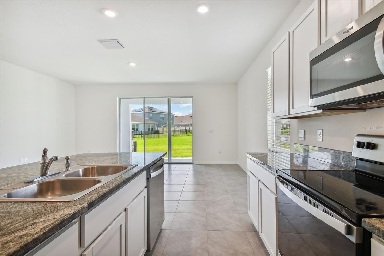 Image 21 of 82 For 33078 Major Oak Drive