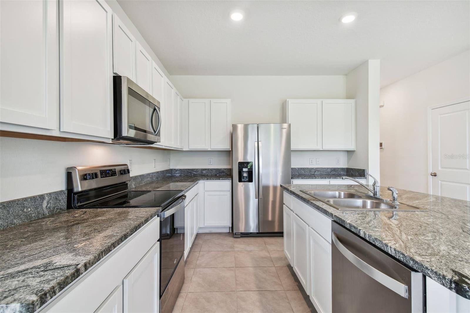 Image 23 of 82 For 33078 Major Oak Drive