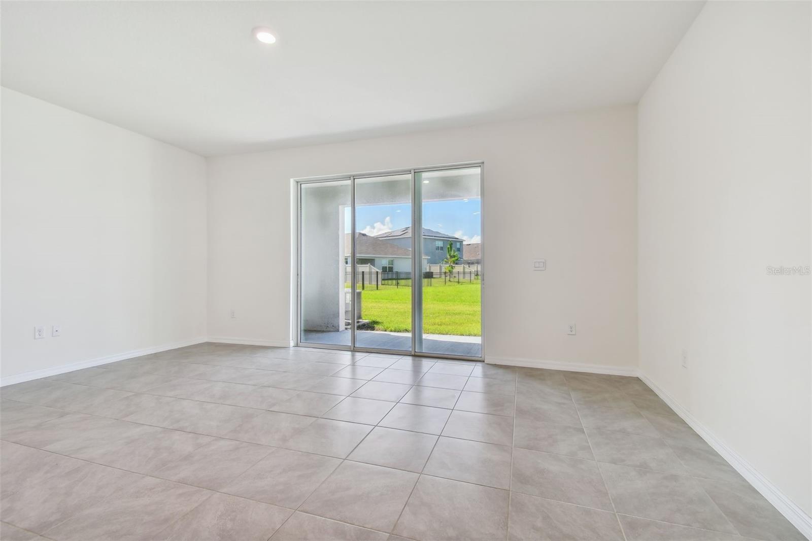 Image 26 of 82 For 33078 Major Oak Drive