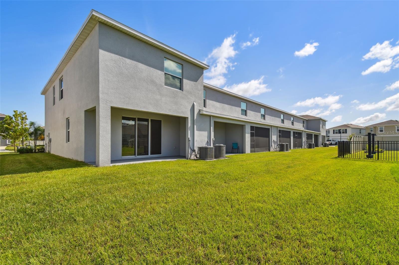 Image 31 of 82 For 33078 Major Oak Drive