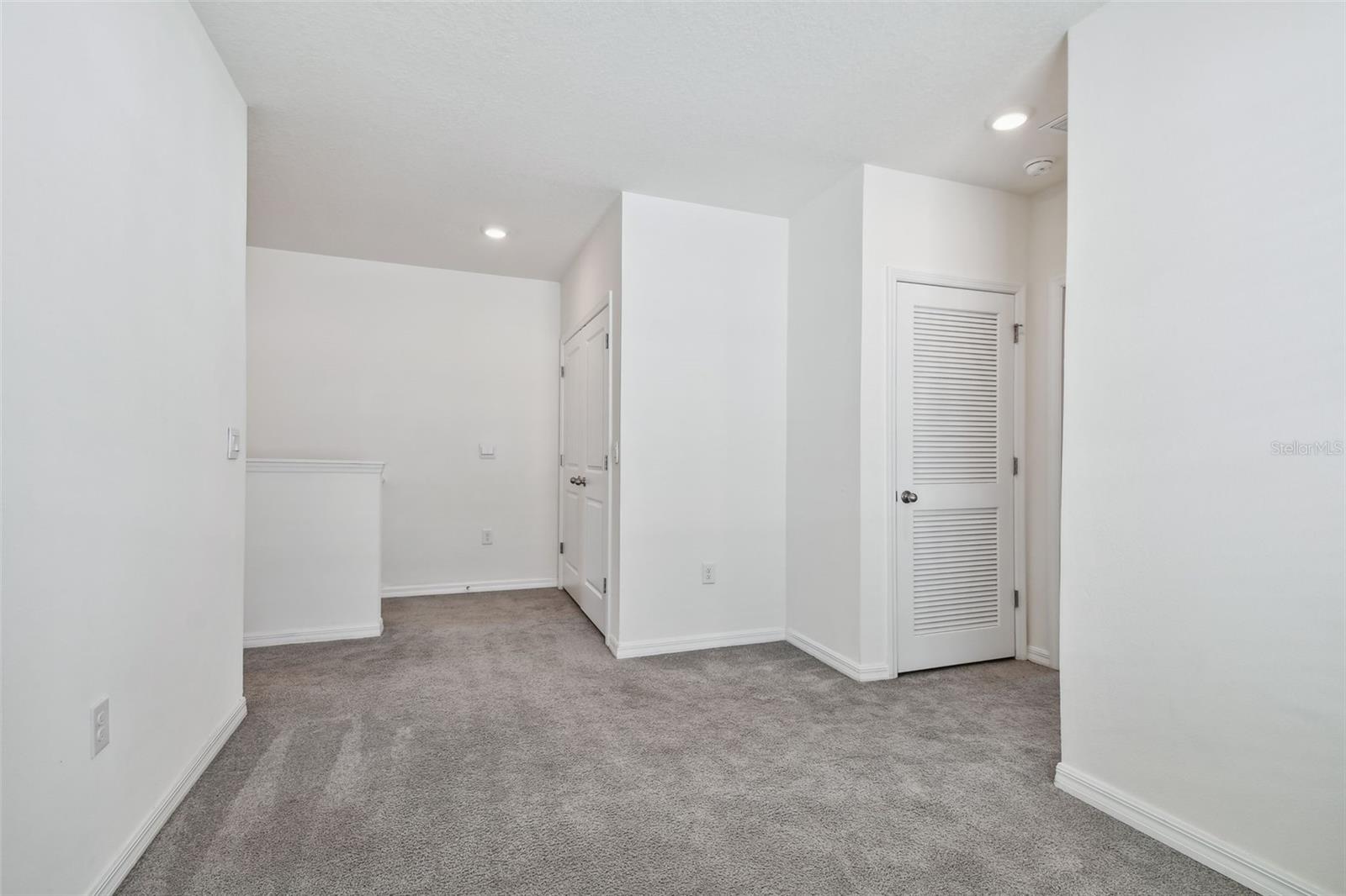 Image 36 of 82 For 33078 Major Oak Drive