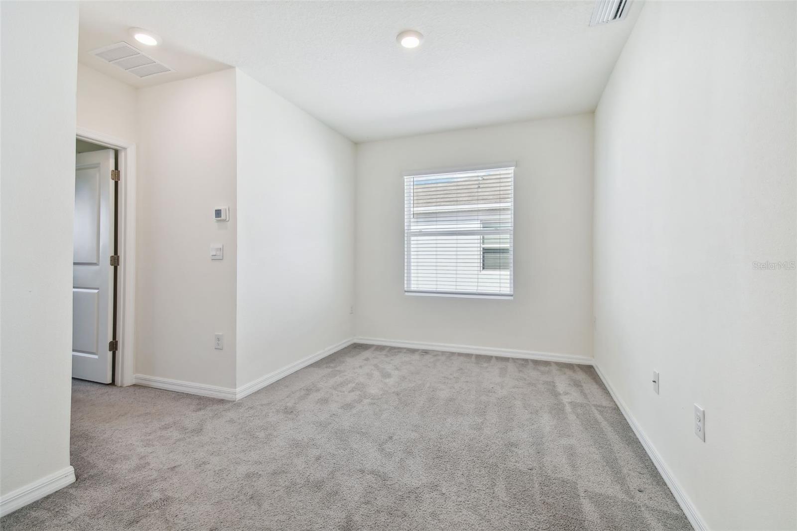 Image 39 of 82 For 33078 Major Oak Drive