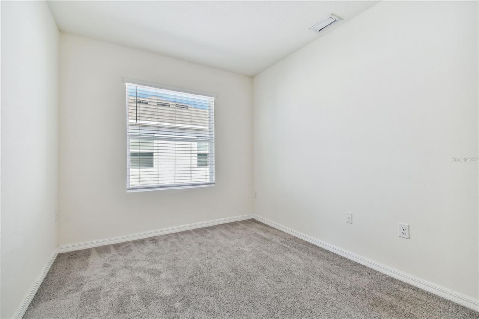 Image 40 of 82 For 33078 Major Oak Drive