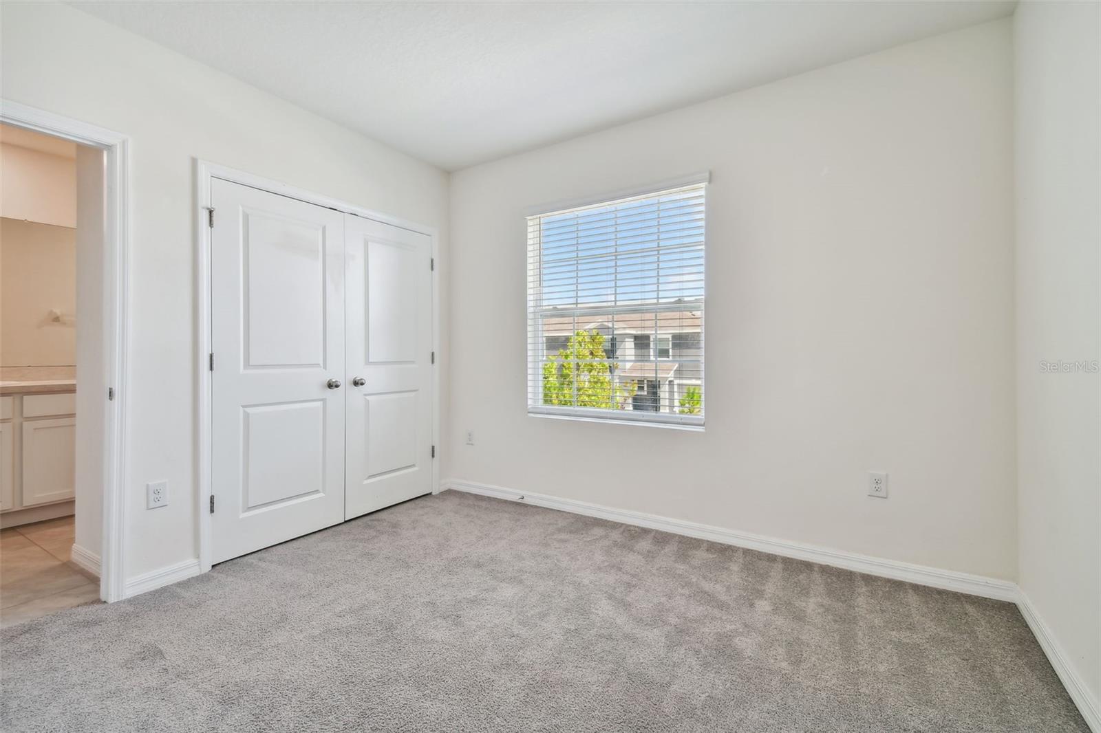 Image 63 of 82 For 33078 Major Oak Drive