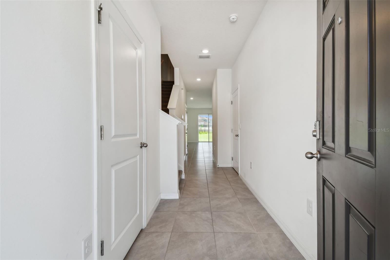 Image 8 of 82 For 33078 Major Oak Drive