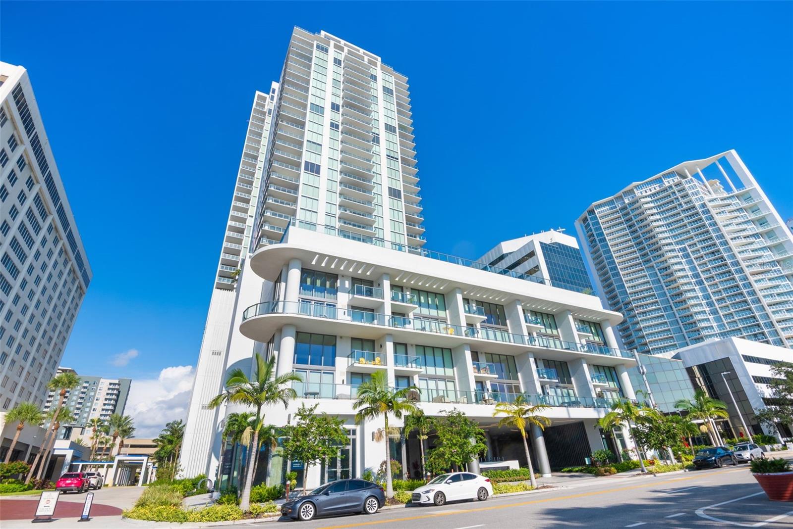 Details for 301 1st Street S 2402, ST PETERSBURG, FL 33701