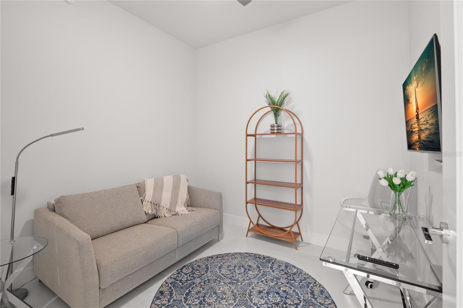 Image 14 of 29 For 301 1st Street S 2402