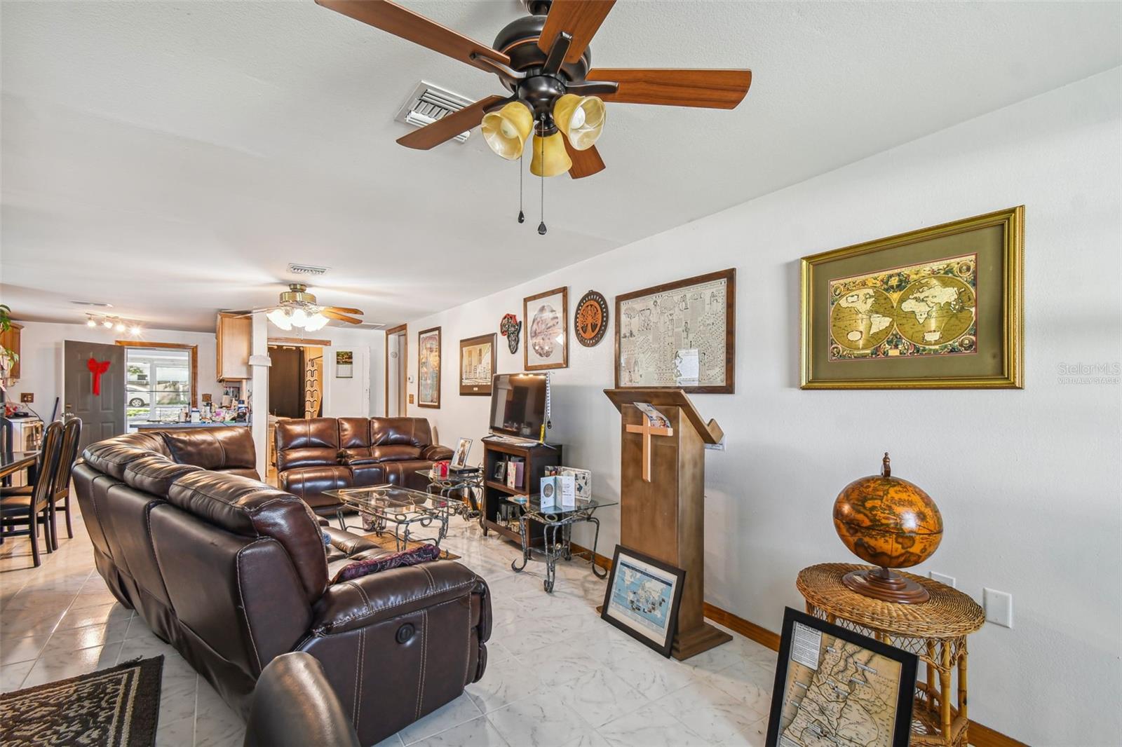 Image 11 of 62 For 227 Mckean Street