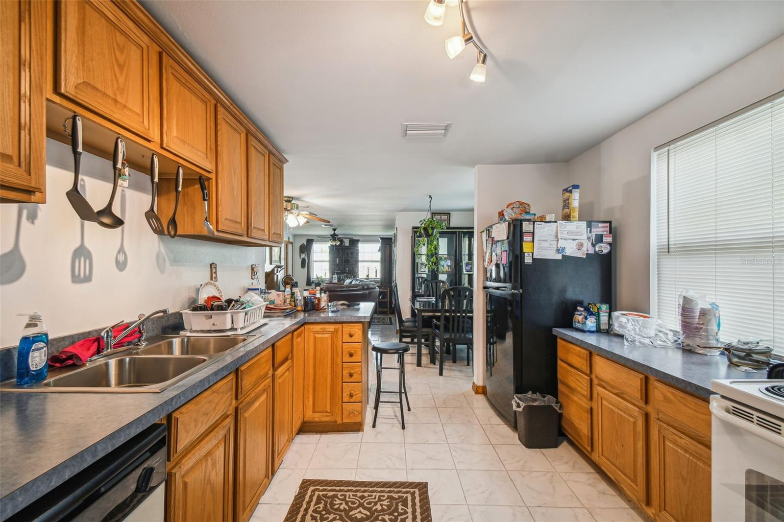 Image 16 of 62 For 227 Mckean Street