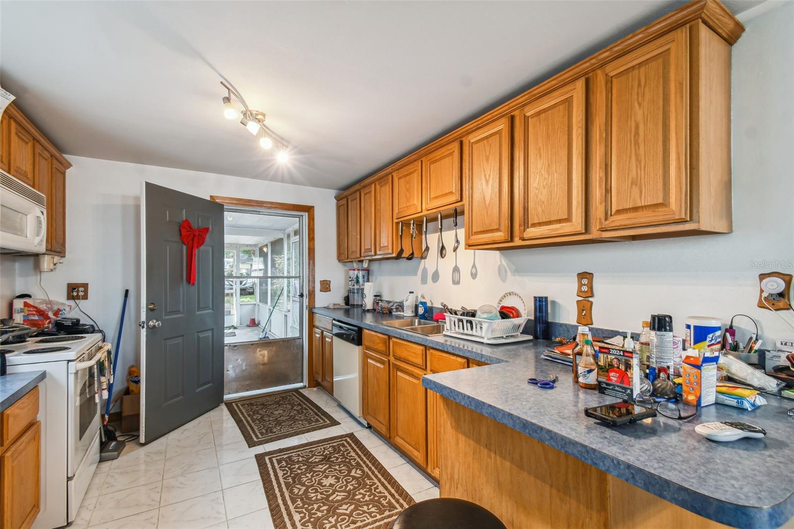 Image 2 of 62 For 227 Mckean Street
