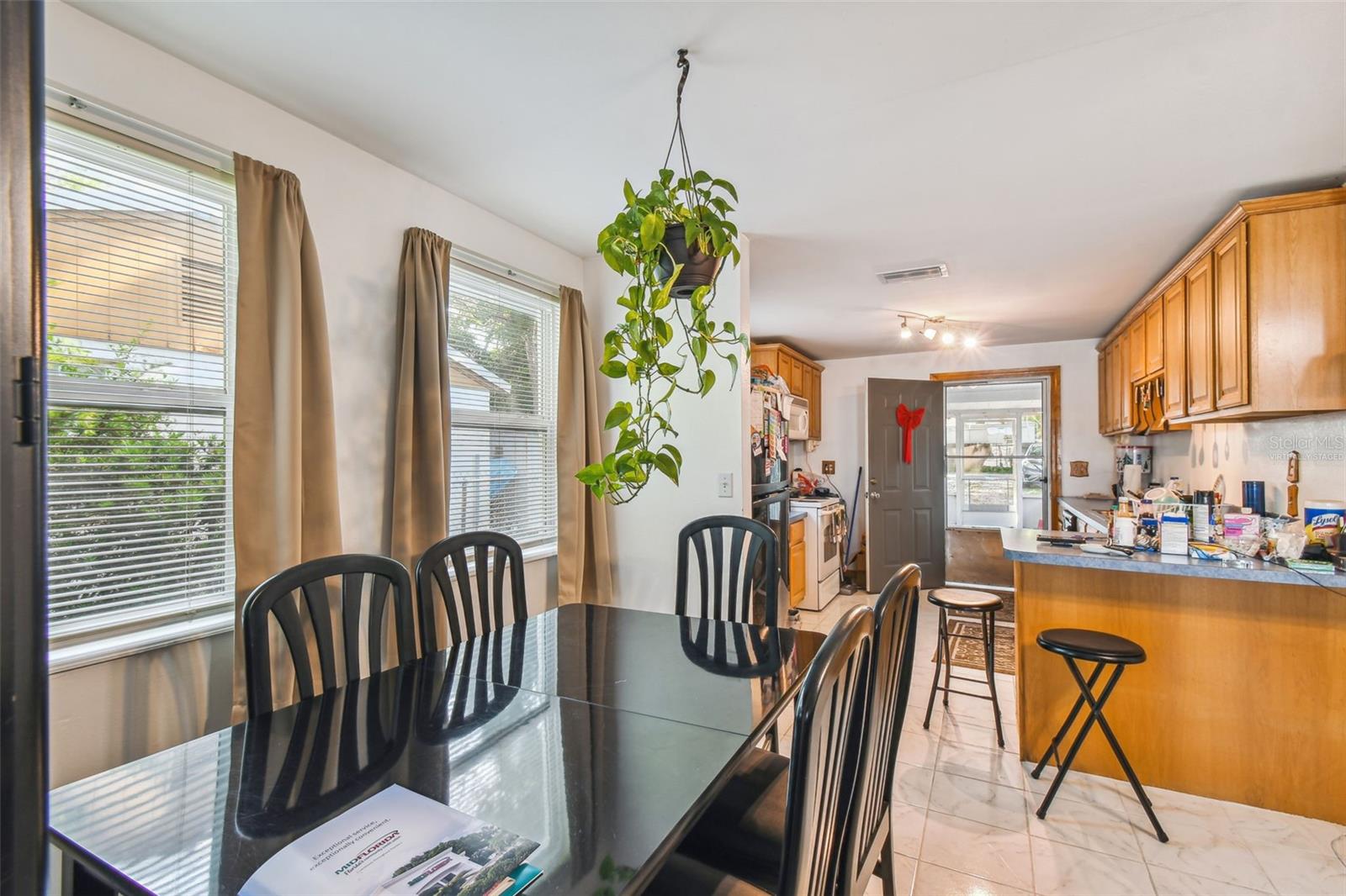 Image 3 of 62 For 227 Mckean Street