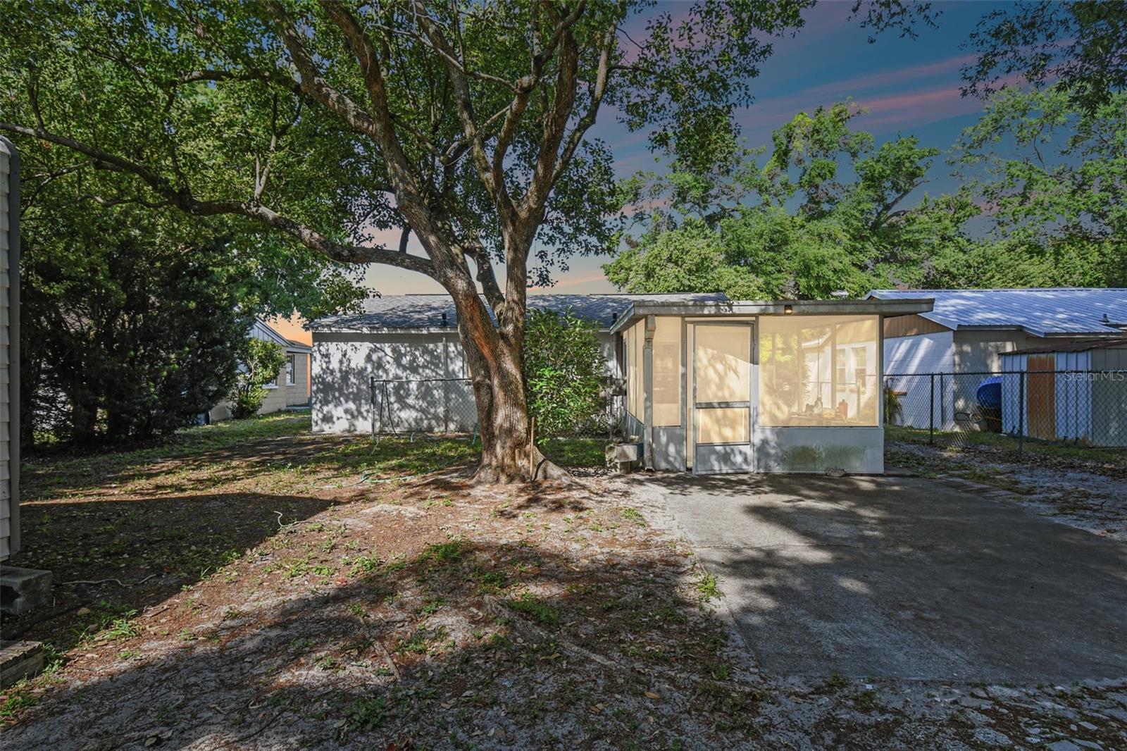 Image 31 of 62 For 227 Mckean Street