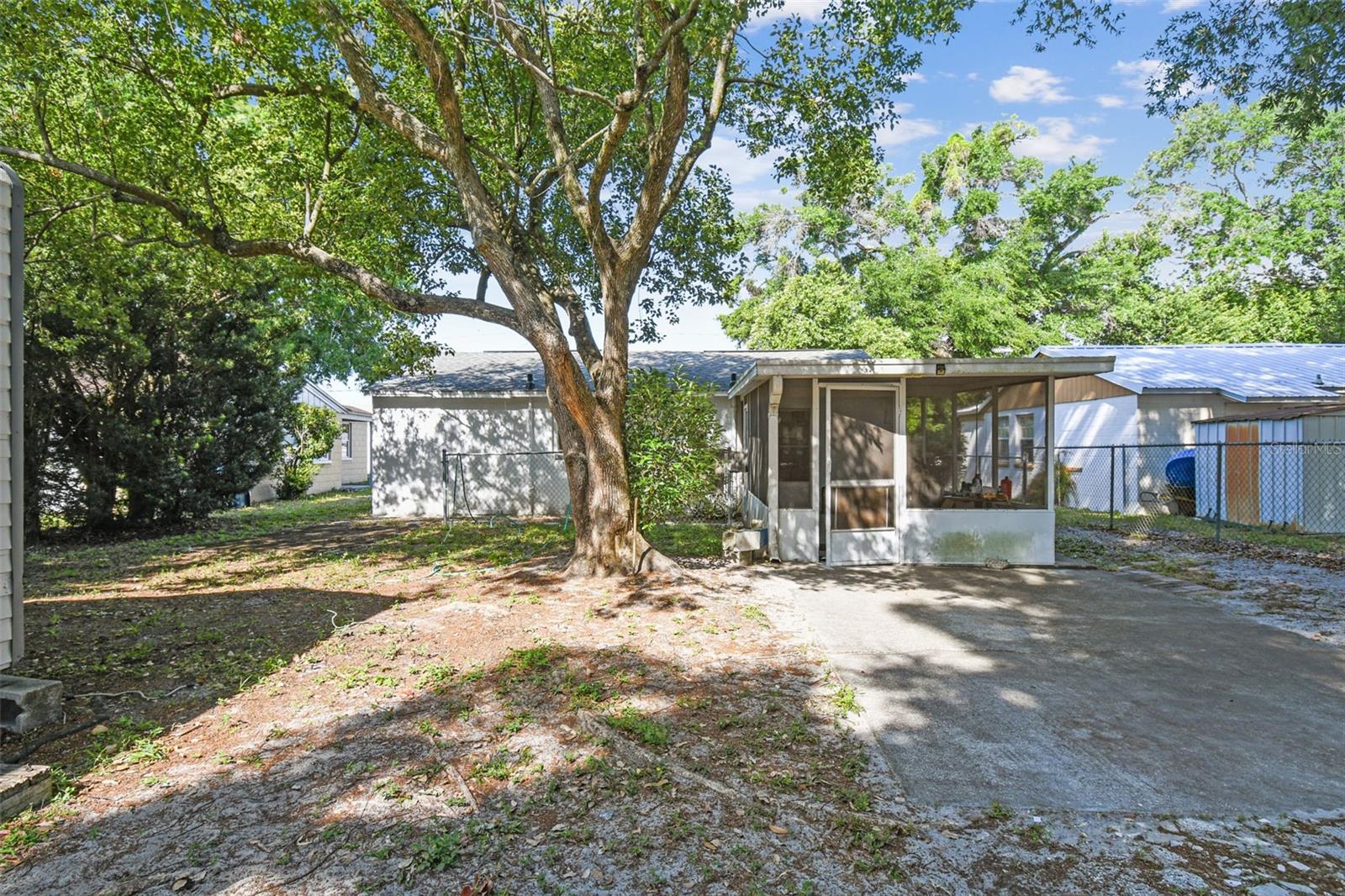 Image 33 of 62 For 227 Mckean Street