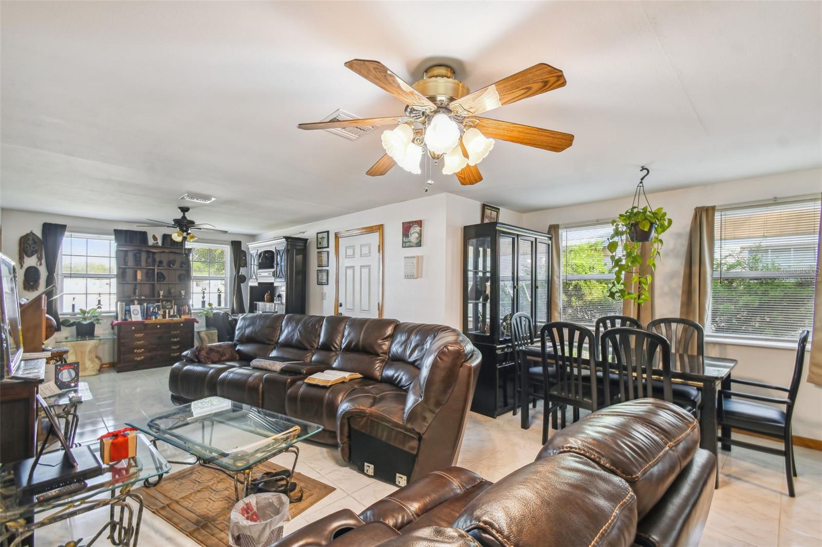 Image 4 of 62 For 227 Mckean Street